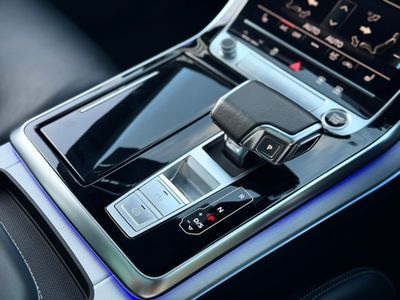 2023 Audi Q8