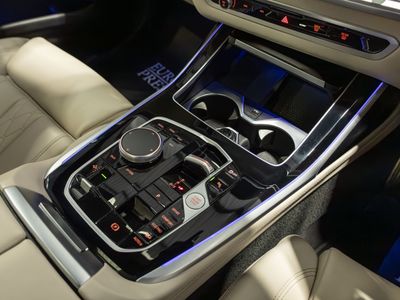 2022 BMW X7