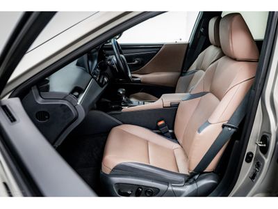 2023 Lexus ES 300h