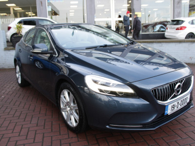 2019 Volvo V40