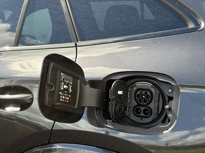 2025 Mercedes-Benz GLC Class