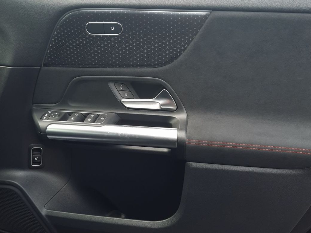 2025 Mercedes-Benz EQA