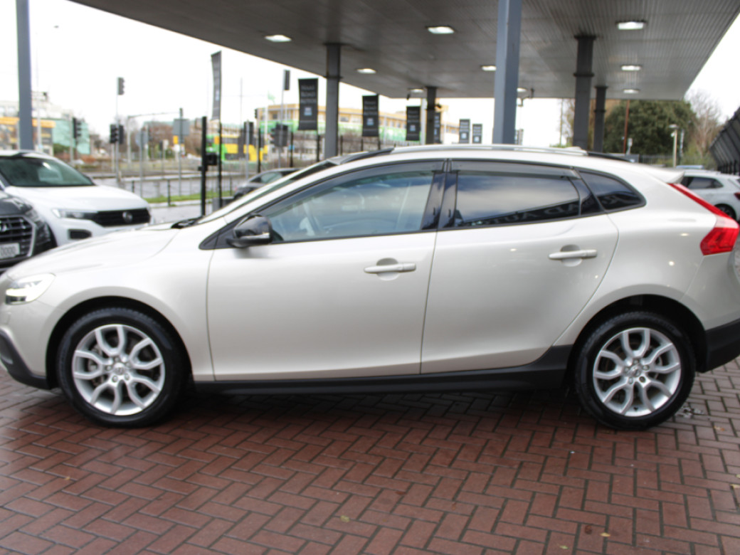 2018 Volvo V40 Cross Country