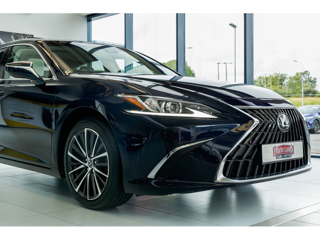 2023 Lexus ES 300h
