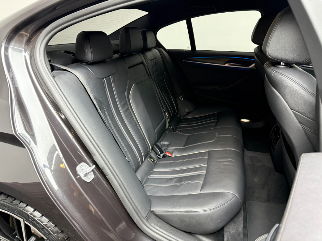 2021 BMW 5 Series