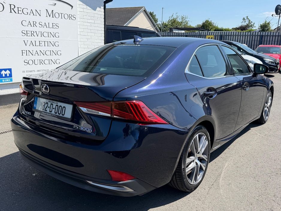 2018 Lexus IS 300h