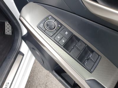 2017 Lexus IS 300h
