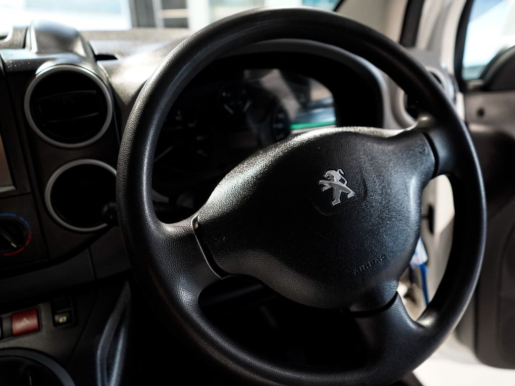 2017 Peugeot Partner