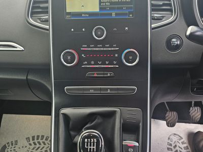 2020 Renault Scenic