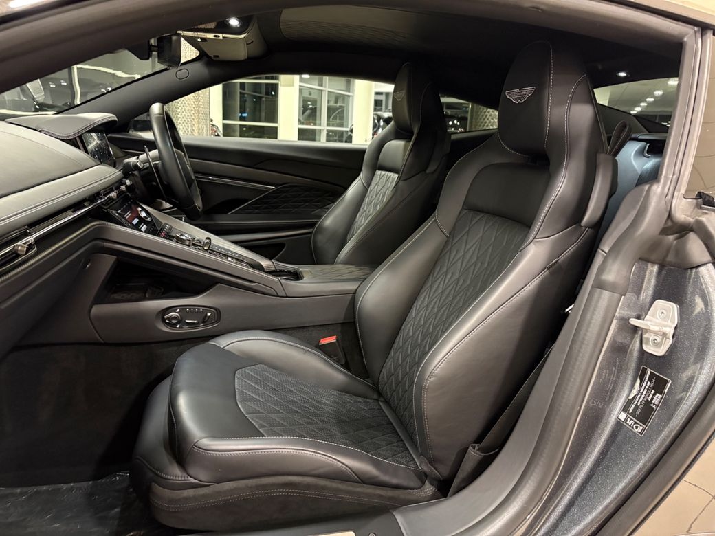 2024 Aston Martin DB12