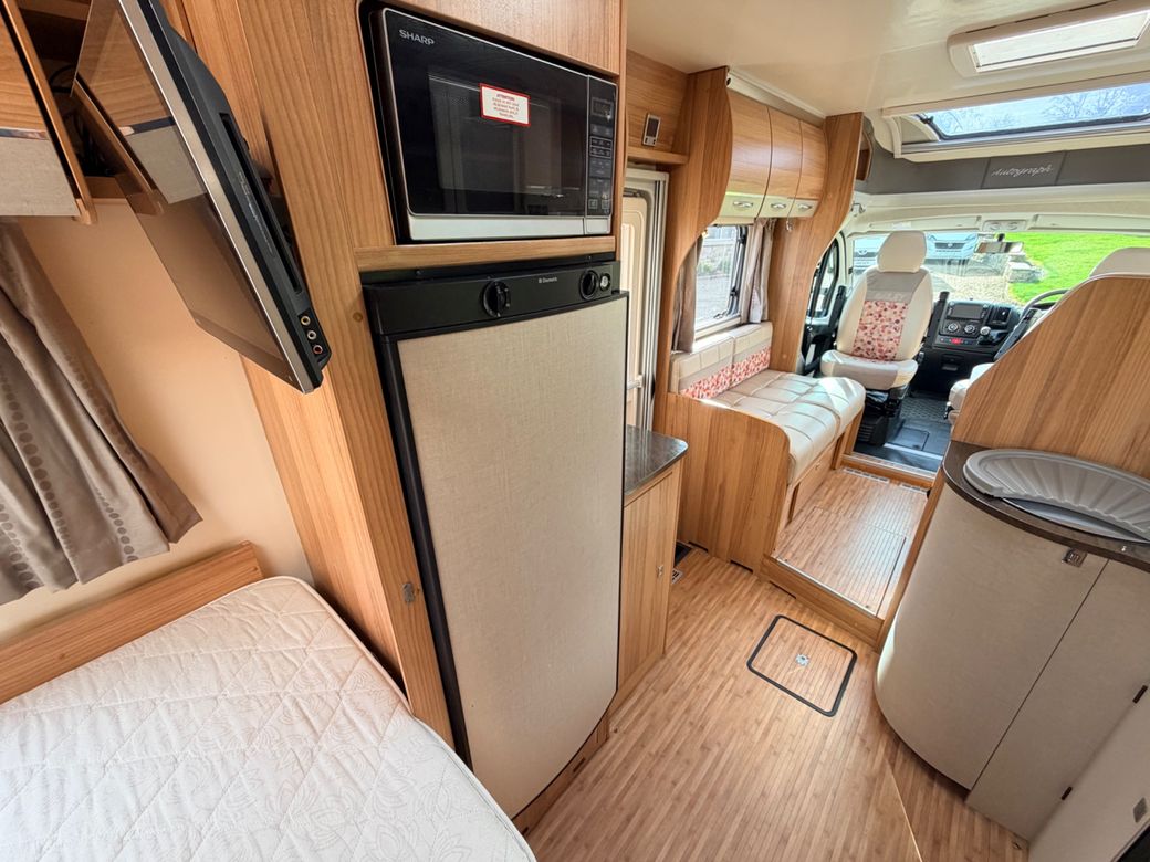 2014 BAILEY  APPROCH 745 LOW PROFILE MANUAL