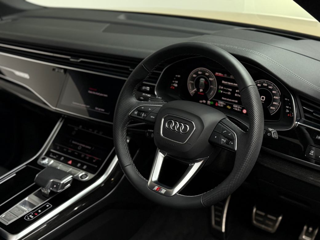 2025 Audi Q8