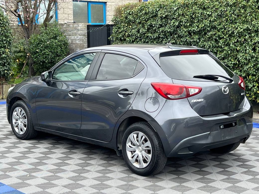 2016 Mazda Demio