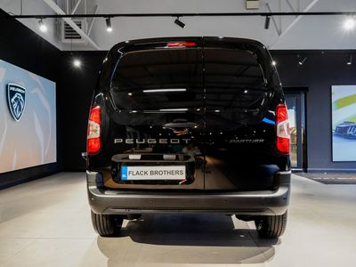 2025 Peugeot Partner