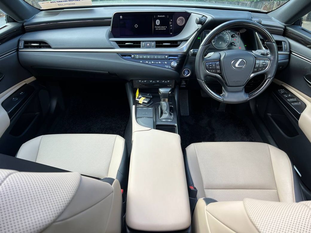 2021 Lexus ES 300h