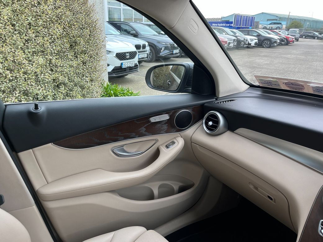 2021 Mercedes-Benz GLC Class