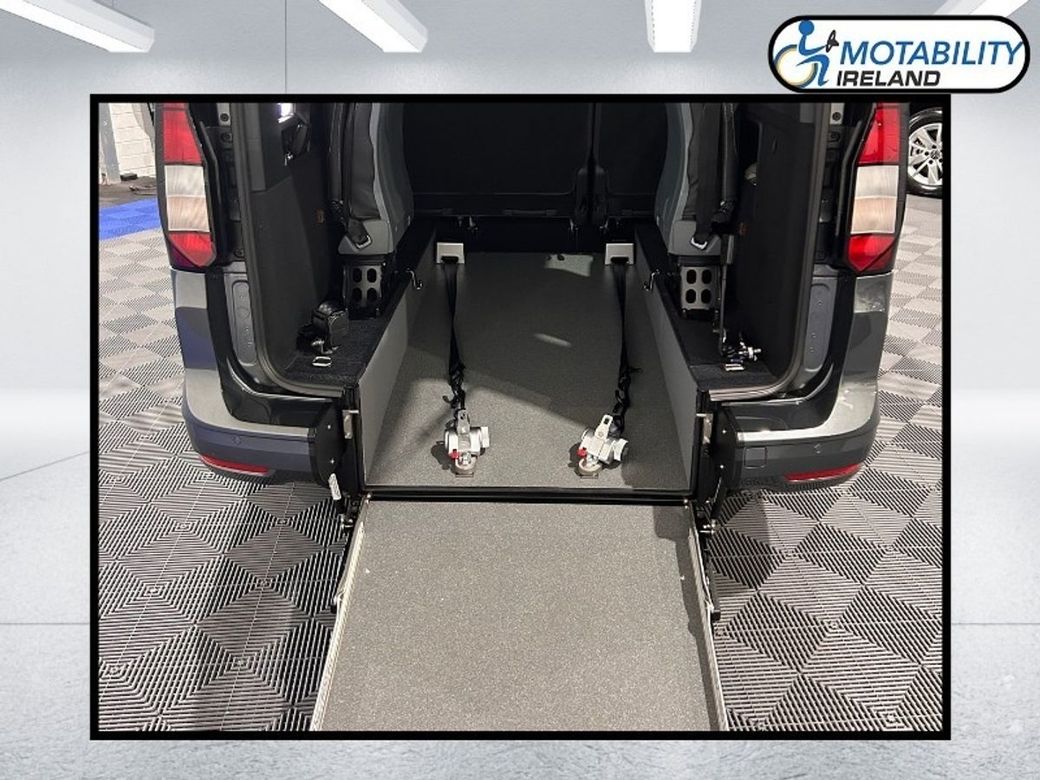 2025 Ford Tourneo Connect