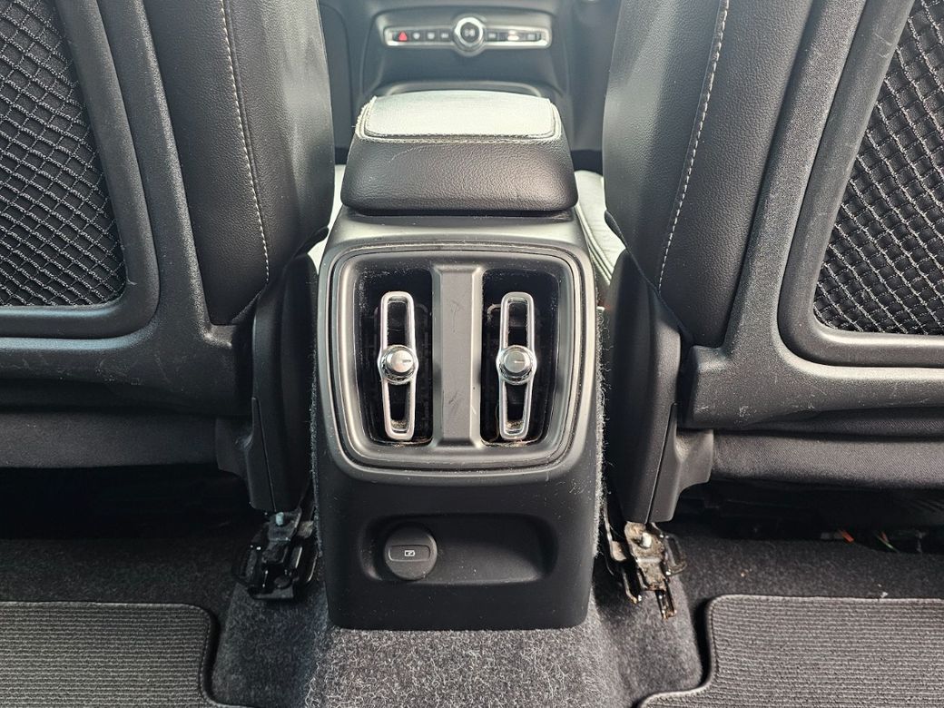 2019 Volvo XC40