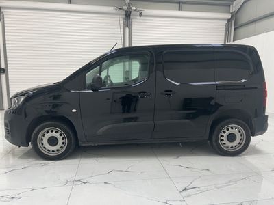 2023 Peugeot Partner