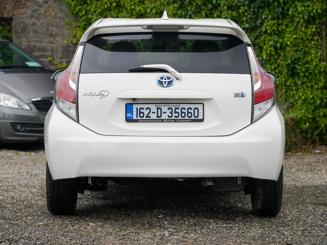 2016 Toyota Aqua