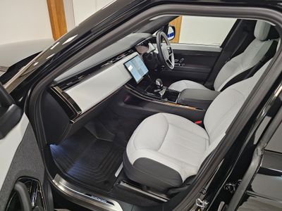 2025 Land Rover Range Rover Sport