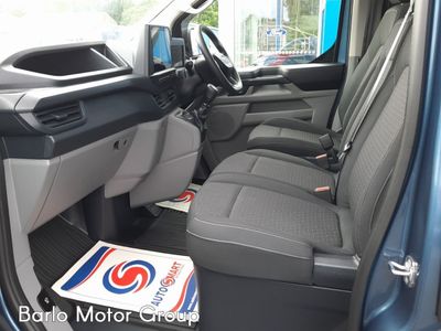 2025 Ford Transit Custom