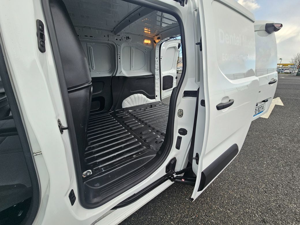 2021 Peugeot Partner