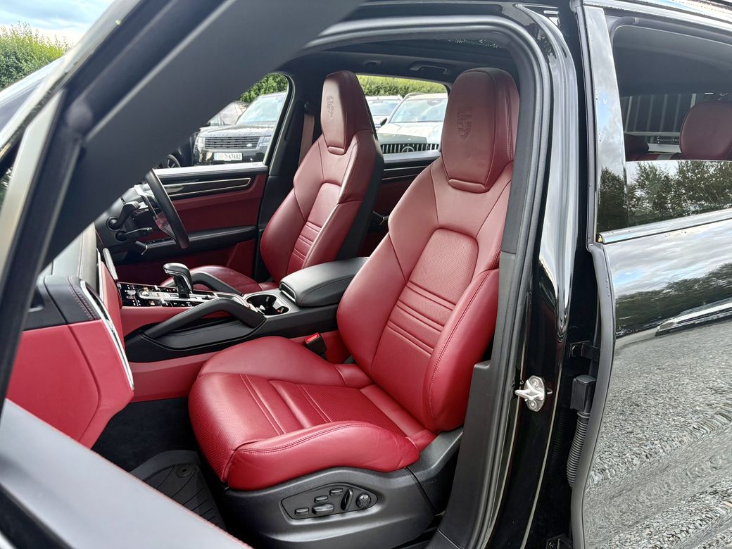 2023 Porsche Cayenne