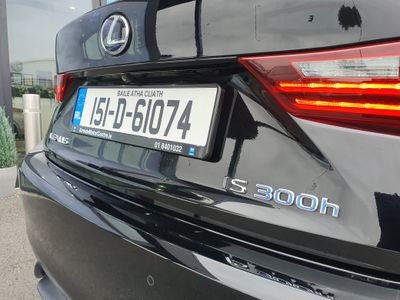 2015 Lexus IS 300h