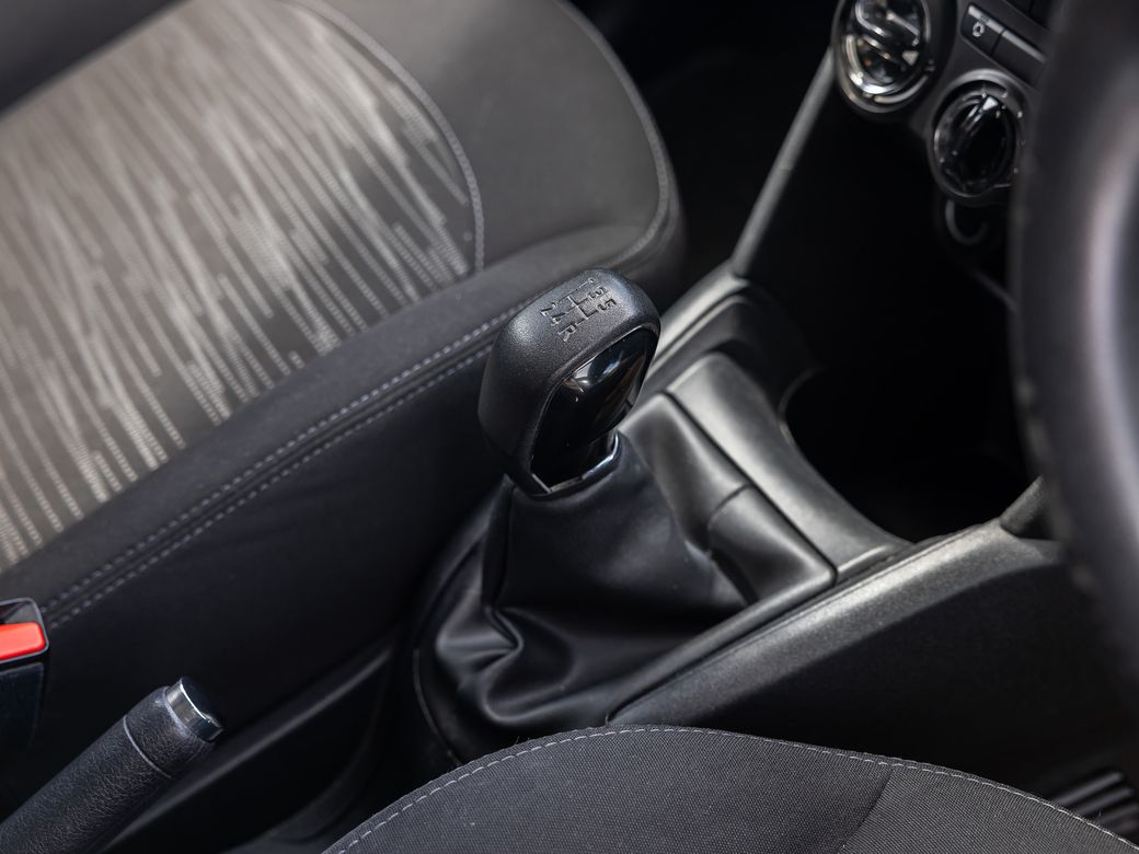 2013 Peugeot 208