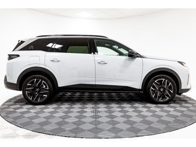 2025 Peugeot 5008
