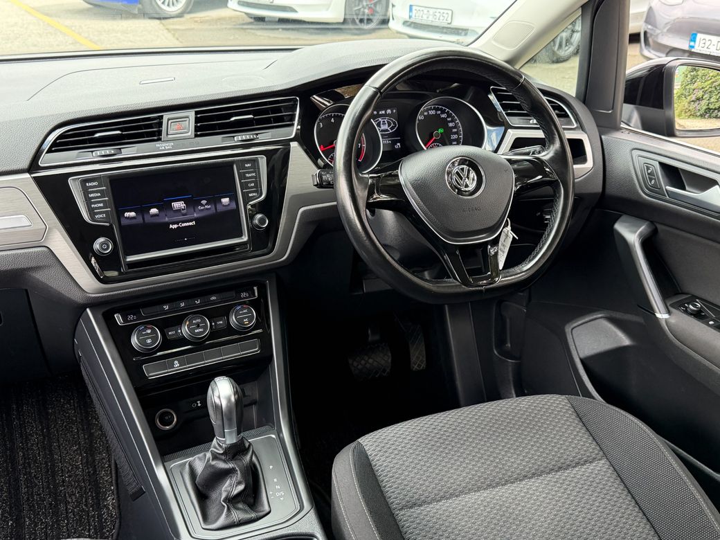 2017 Volkswagen Touran