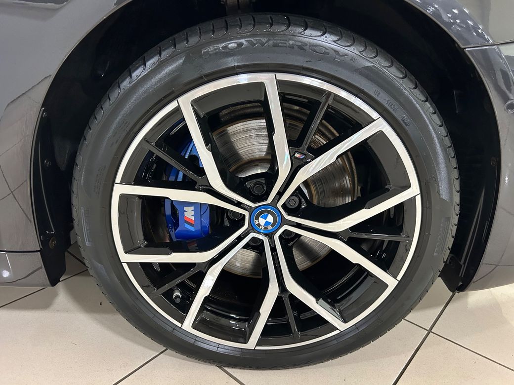 2022 BMW 5 Series