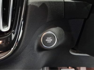2023 Volvo XC40