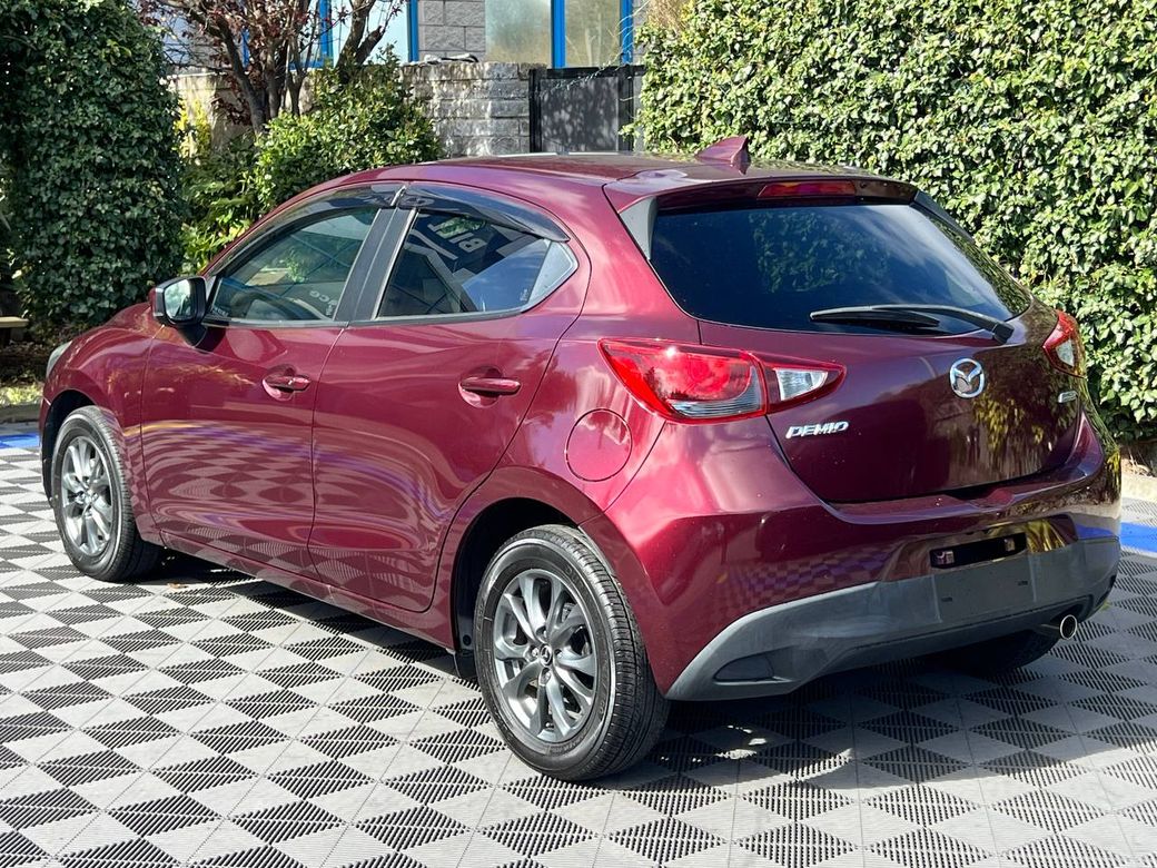 2017 Mazda Demio