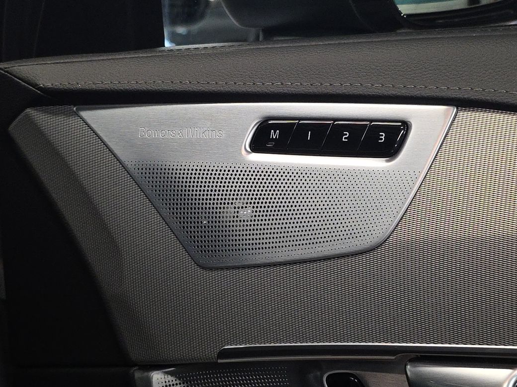 2023 Volvo XC90