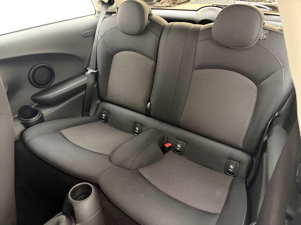 2017 Mini Hatch
