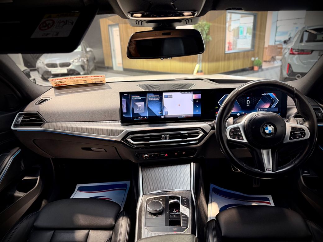 2023 BMW 320
