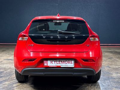 2020 Volvo V40