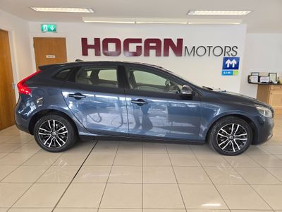 2017 Volvo V40