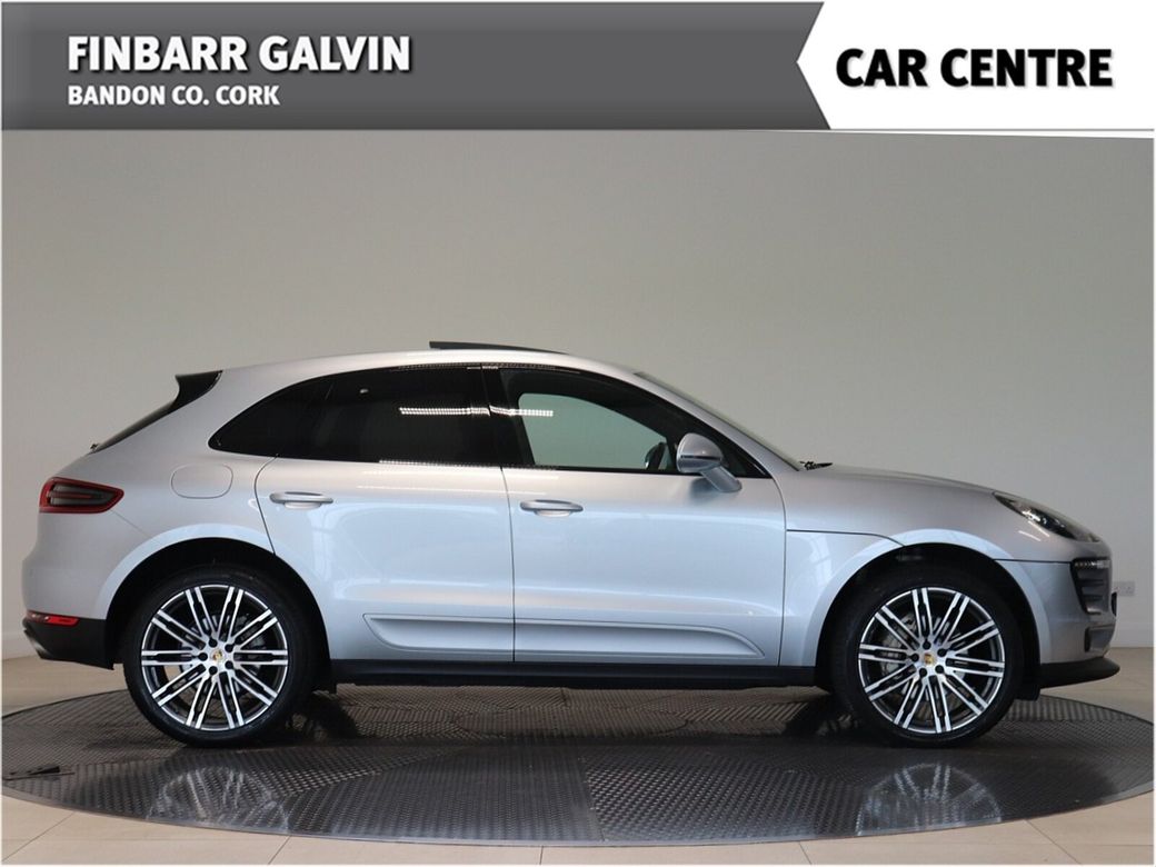 2017 Porsche Macan