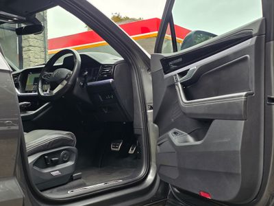 2022 Volkswagen Touareg