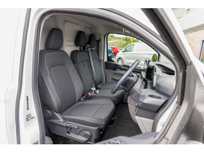 2025 Ford Transit Custom