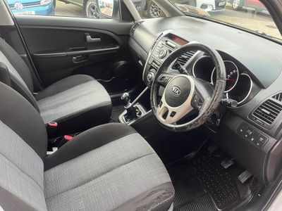 2012 Kia Venga