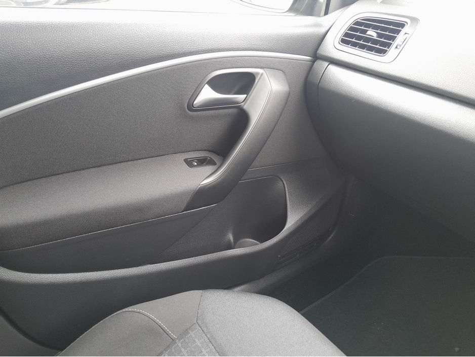 2016 Volkswagen Polo