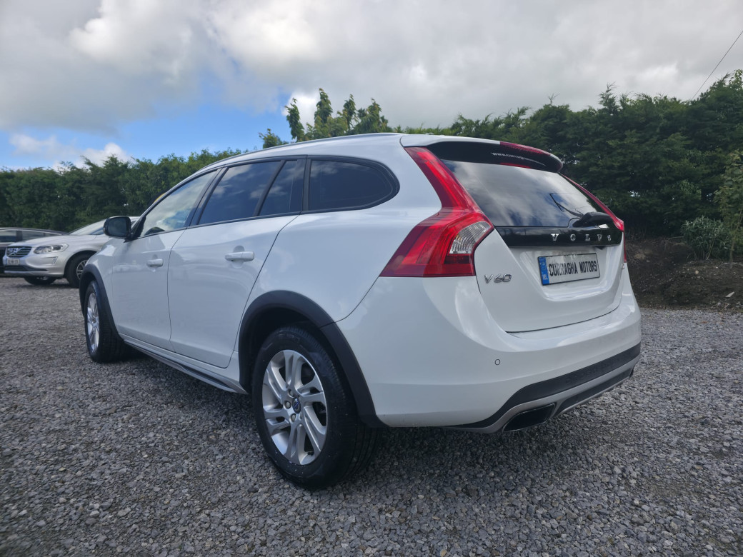 2017 Volvo V60 Cross Country