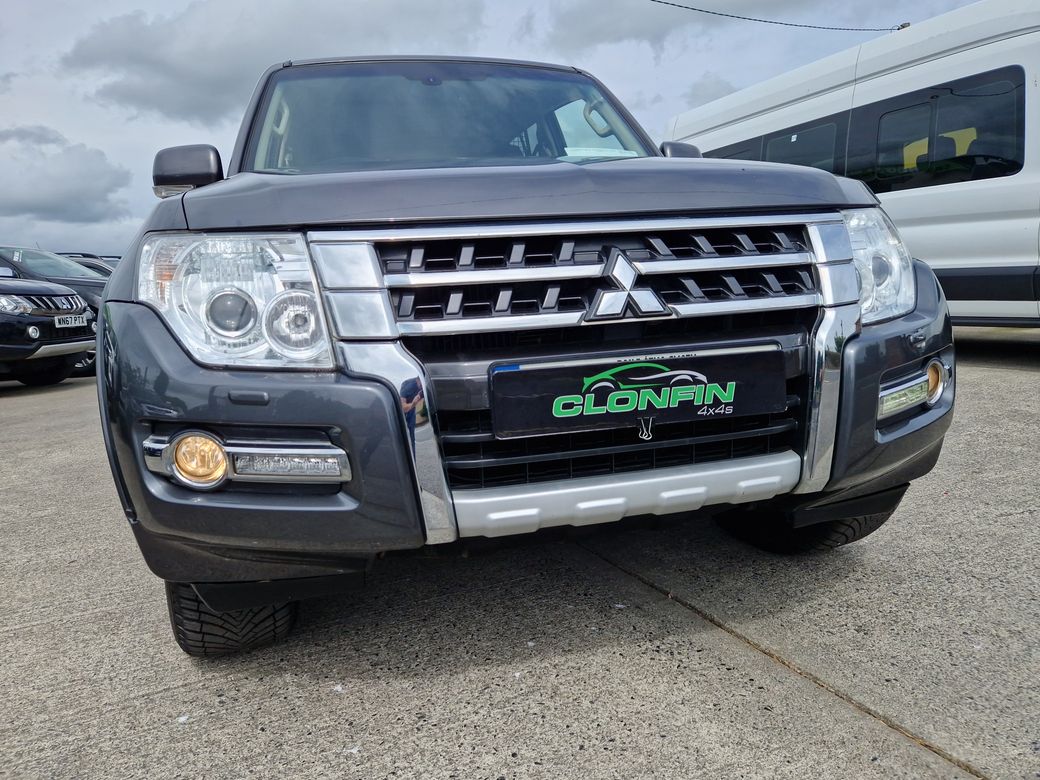 2017 Mitsubishi Shogun