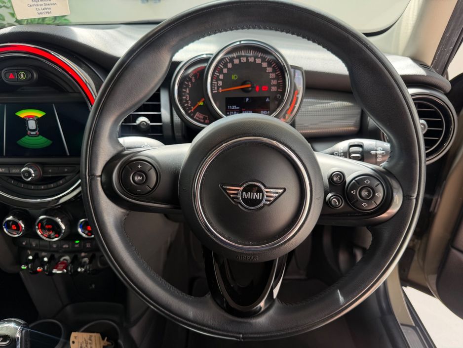 2019 Mini Hatch