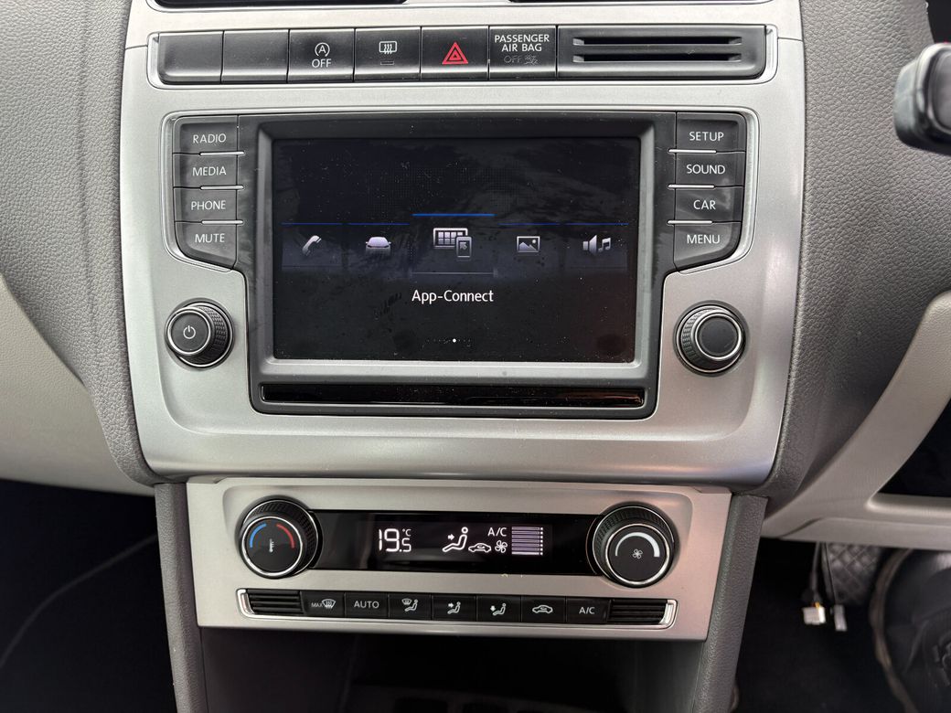 2016 Volkswagen Polo