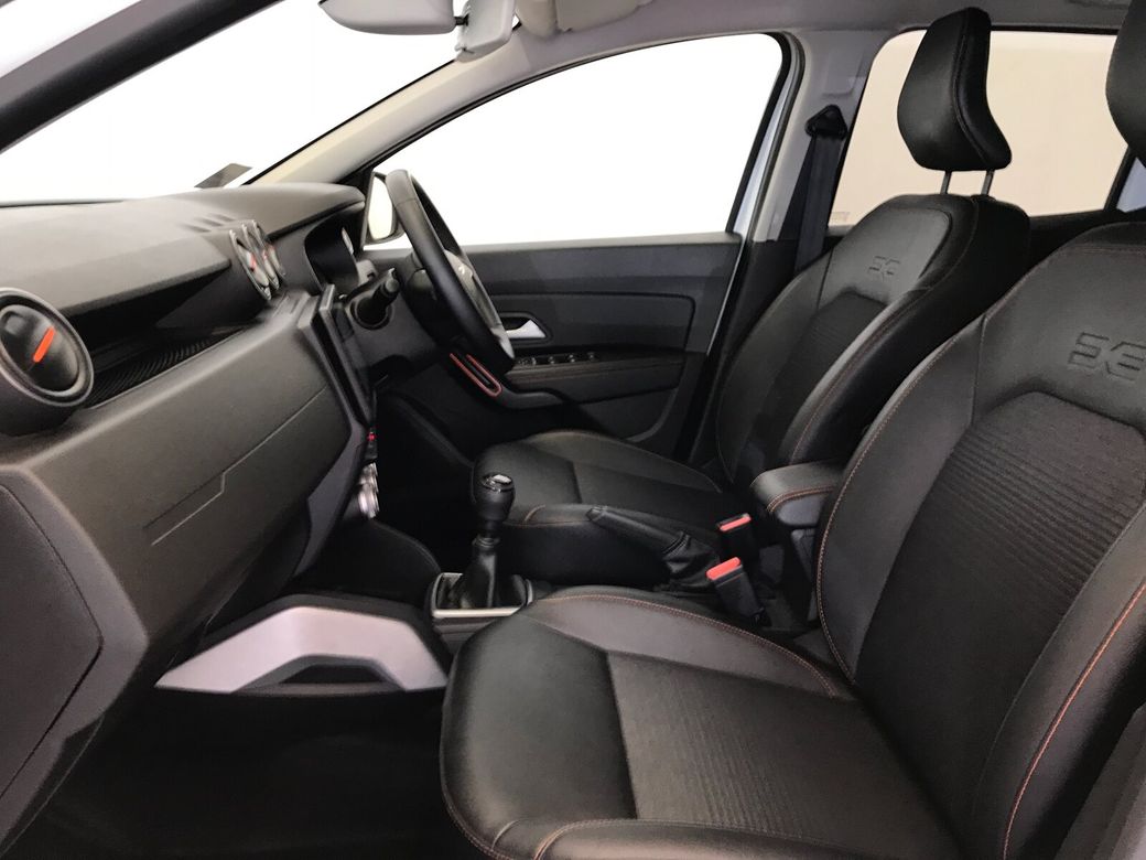 2023 Dacia Duster